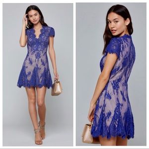 bebe Valorie Lace Godet Dress, size 0. NWT